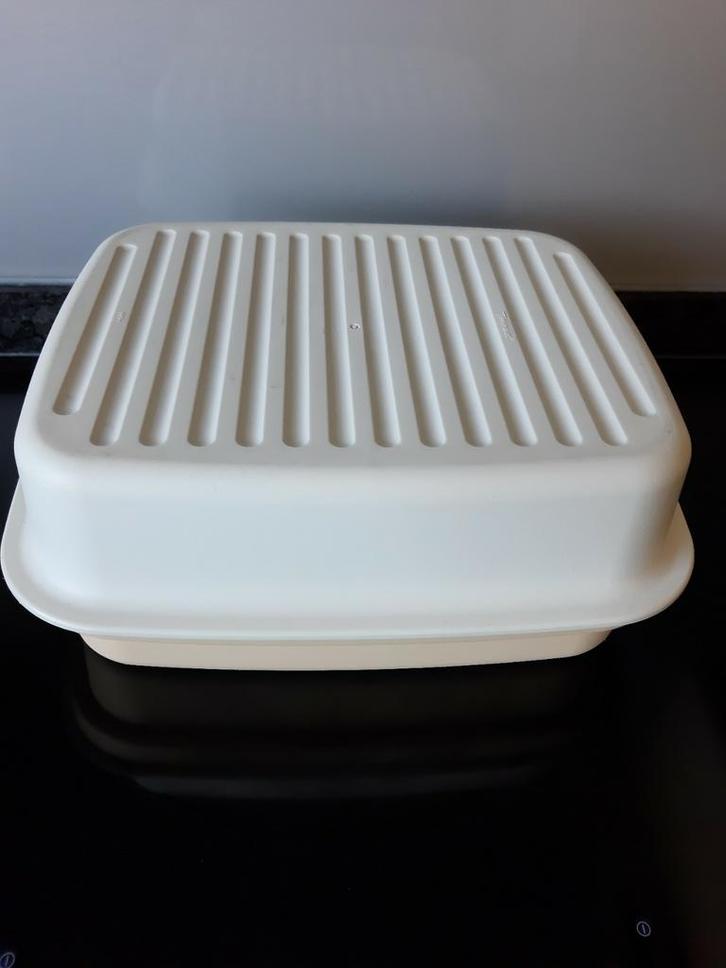 Broodtrommel, bewaardoos, Tupperware, Huis en Inrichting, Keuken | Tupperware, Zo goed als nieuw, Ophalen of Verzenden
