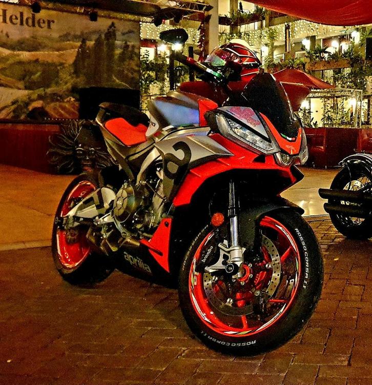 Aprilia Tuono 660, Motos, Motos | Aprilia, Particulier, Régulateur de vitesse, Quickshifter, Enlèvement
