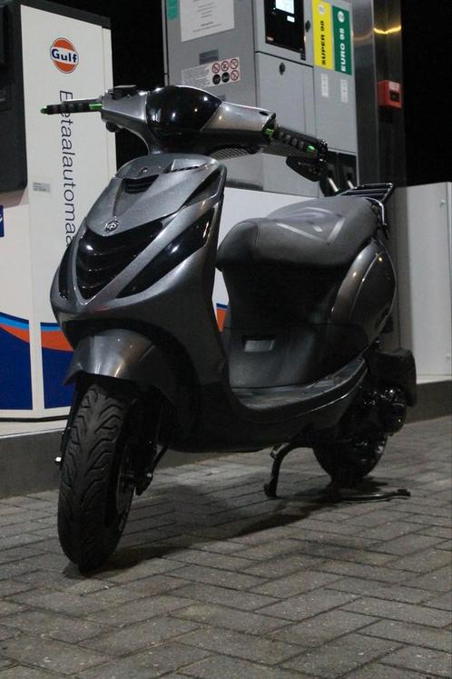 Piaggio Zip 4t A-klasse, Fietsen en Brommers, Scooters | Piaggio, Zo goed als nieuw, Zip, Klasse A (25 km/u), Ophalen