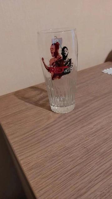bierglas / Michy Batshuayu / We're all red inside, Envoi, Comme neuf, Verre à bière