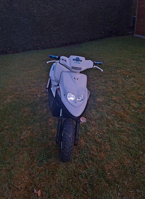 MBK Booster (50cc), Fietsen en Brommers, Scooters | Overige merken, Zo goed als nieuw, Klasse B (45 km/u), Tweetakt, Ophalen
