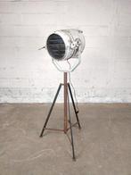 Groot US Navy zoeklicht / schijnwerper op statief, Enlèvement