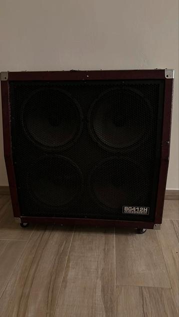 4 x 12” BG412H ultrastack disponible aux enchères