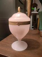 Bonboniere antiek roze opalineglas, Ophalen