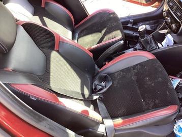 Bekleding Set (compleet) van een Renault Clio beschikbaar voor biedingen