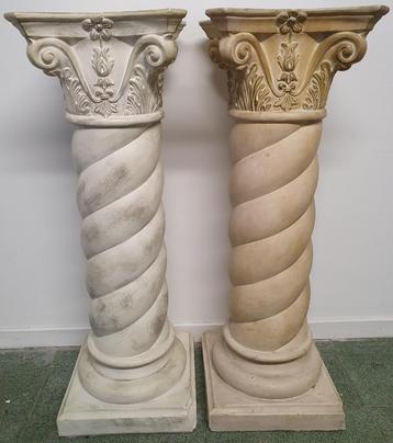 Lot de 2 colonnes en plâtre 99 cm disponible aux enchères