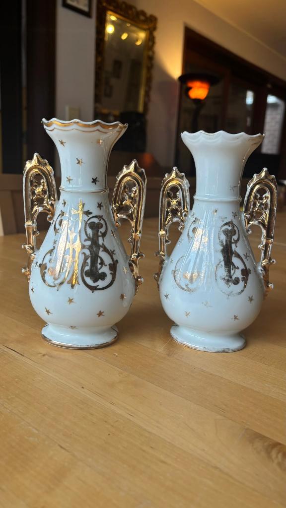 Paire de vases en porcelaine de Limoges — La Seynie, Antiquités & Art, Antiquités | Vases, Enlèvement