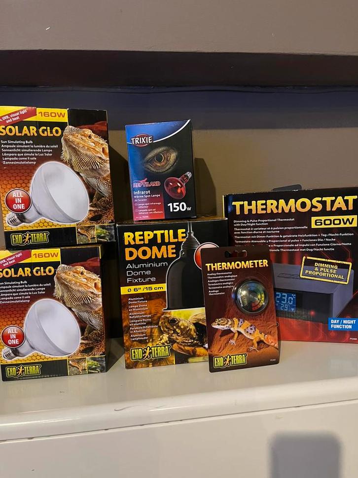 Kit Complet Chauffage & Éclairage Professionnel Exo Terra, Animaux & Accessoires, Reptiles & Amphibiens | Accessoires, Comme neuf