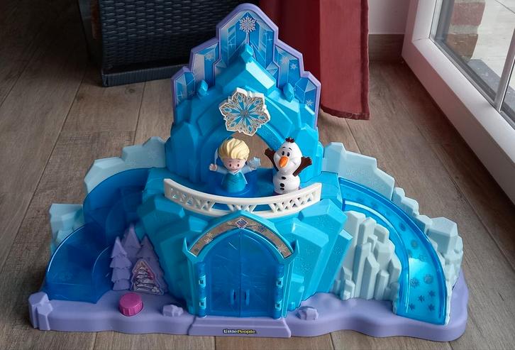 Fisher-Price Snow Queen Castle en 2 figuren, Kinderen en Baby's, Speelgoed | Fisher-Price, Zo goed als nieuw, Ophalen