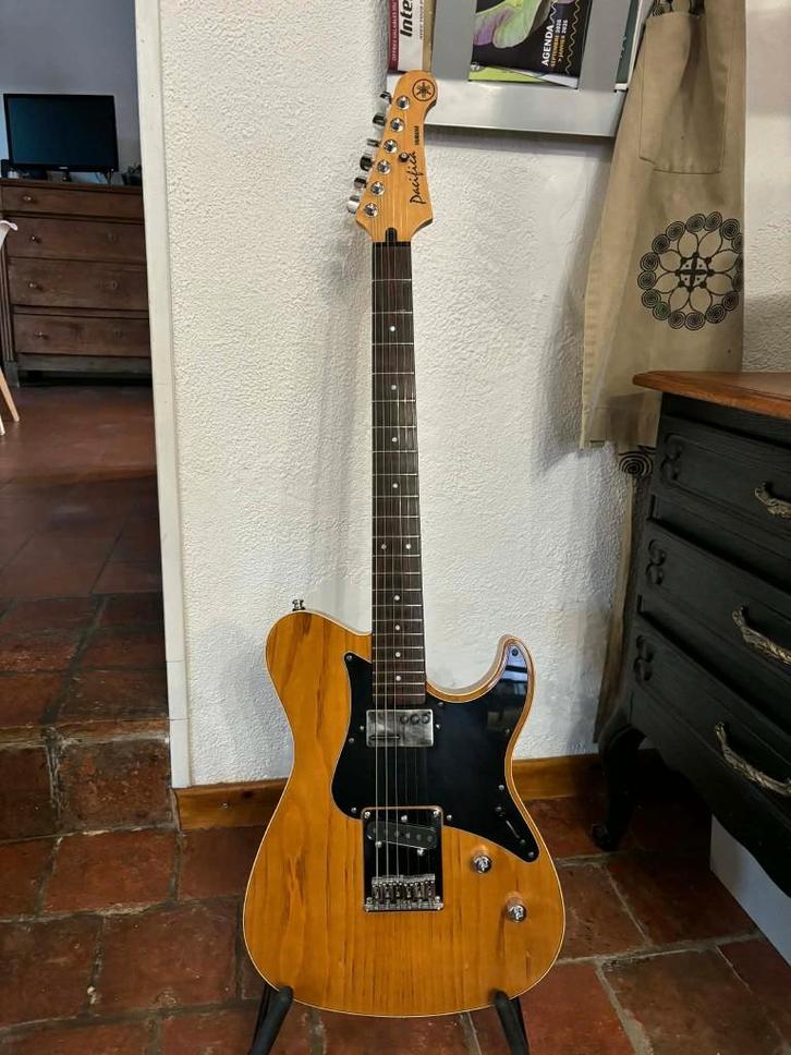 Yamaha Pacifica 311 S, Musique & Instruments, Instruments à corde | Guitares | Électriques, Utilisé, Solid body, Autres marques