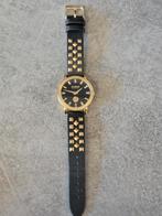 Dames horloge ,versus versace ,nieuwstaat en nieuwe batterij, Handtassen en Accessoires, Ophalen, Zo goed als nieuw