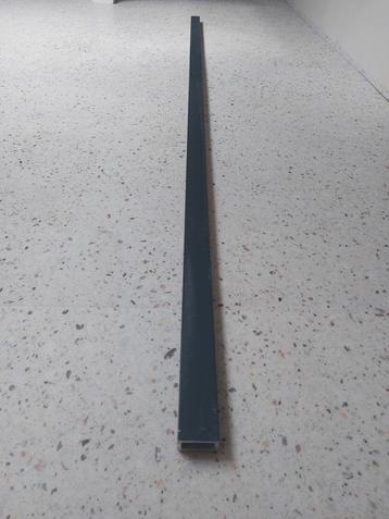 Aluminium balk in antraciet 208x4 beschikbaar voor biedingen