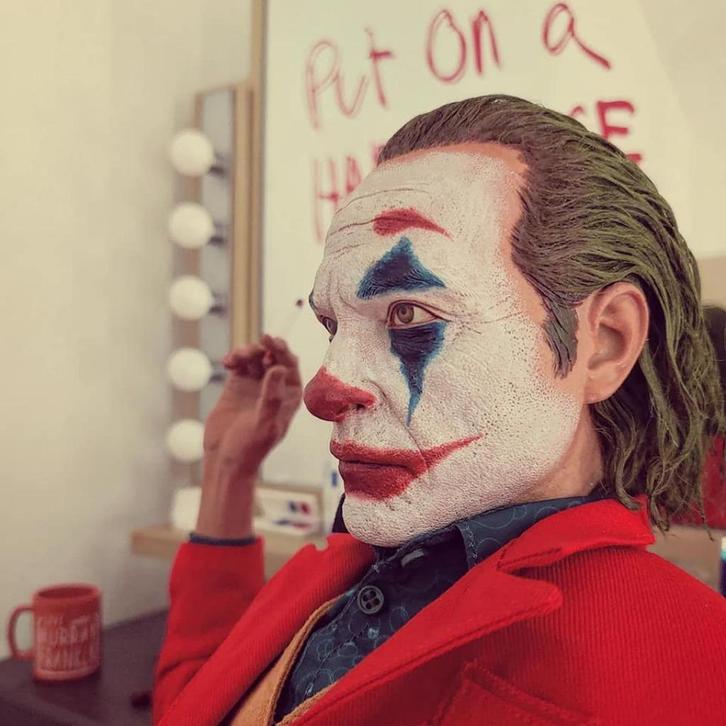 Statue de collection DELUXE Joker (Queen Studios) 1/3, Verzamelen, Beelden en Beeldjes, Zo goed als nieuw, Mens, Ophalen