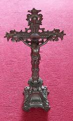 Groot antiek kruisbeeld zwaar metaal zilverkleur ca 1880., Antiek en Kunst, Ophalen of Verzenden
