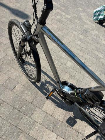 Motor 350 en nieuwe accu 14.5ah.    11versnellingen i beschikbaar voor biedingen