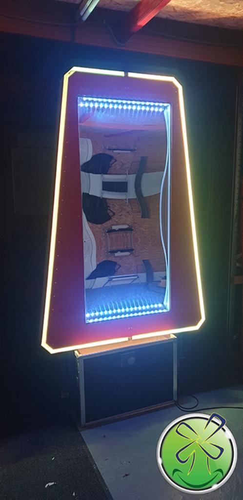 Lachspiegels LED (KJH Uniek), Huis en Inrichting, Woonaccessoires | Spiegels, Nieuw, Minder dan 50 cm, 150 tot 200 cm, Overige vormen