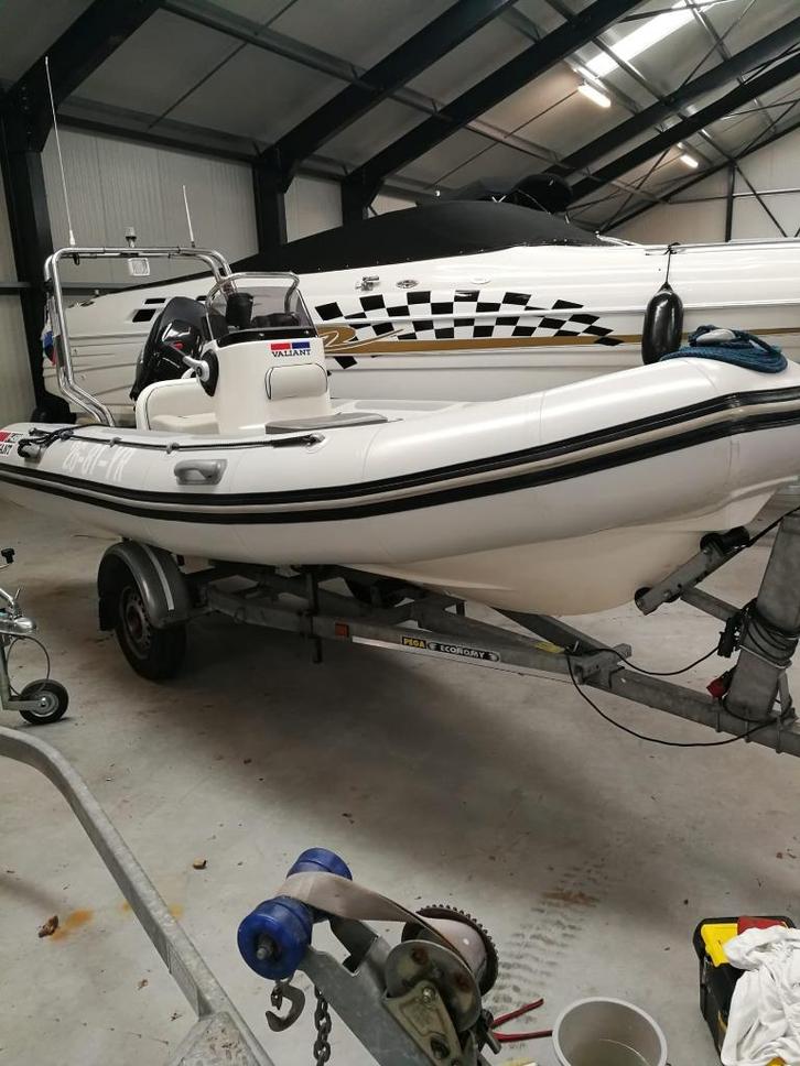 Boten, Watersport en Boten, Motorboten en Motorjachten, Zo goed als nieuw, Overige materialen, Tot 6 meter, Benzine, Buitenboordmotor