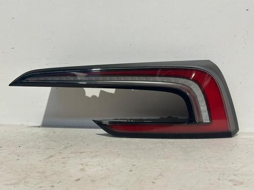 Tesla Model 3 LED rechter achterlicht rechts 1691500-00-F, Auto-onderdelen, Verlichting, Gebruikt