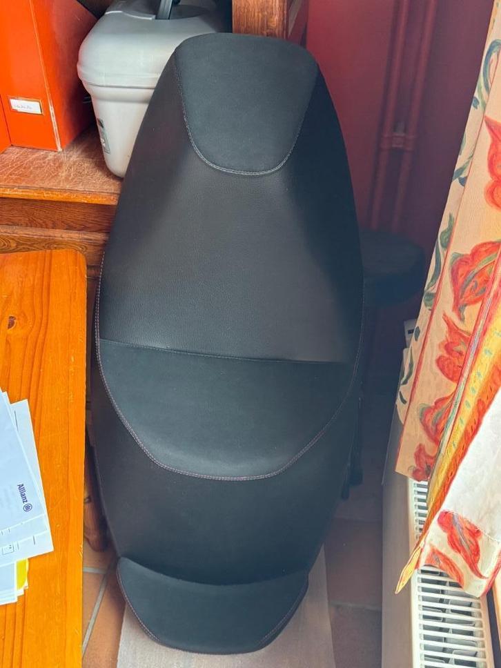 SEAT voor PIAGGIO MP3 350-500 Sport Advanced, Motoren, Accessoires | Overige, Ophalen