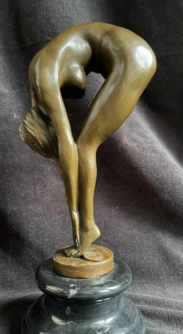 Bronzen naakte bukkende dame Claude zuiver erotisch brons, Ophalen of Verzenden