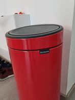 Brabantia Touch 30 liter rode vuilnisbak, Ophalen