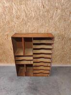 Houten postkast / dossierkast met open vakken en brievenlade, Gebruikt, Warandestraat 51, Nazareth, Info@keukiesshop.com, Ophalen