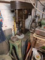 Kolomboormachine op gietijzere voet, Ophalen, Gebruikt, Kolomboormachine