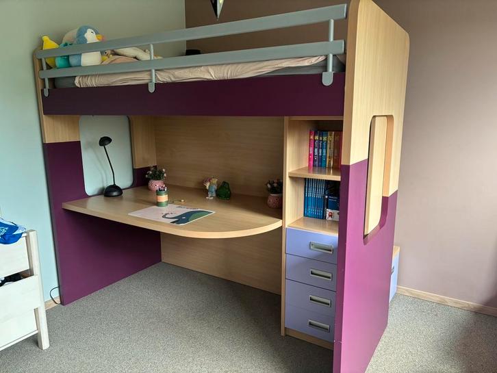 Kwalitatieve hoogslaper met bureau en veel opbergruimte!, Kinderen en Baby's, Kinderkamer | Stapelbedden en Hoogslapers, Zo goed als nieuw
