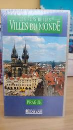 VHS - Les plus belles villes du monde - Prague (NEUF), Neuf, dans son emballage, Enlèvement ou Envoi