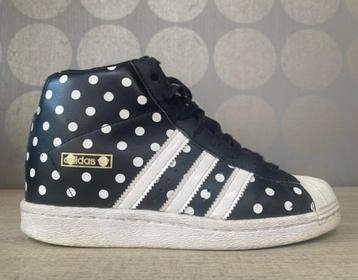 ADIDAS Superstar polka-dot sneakers in zwart/wit M38 beschikbaar voor biedingen