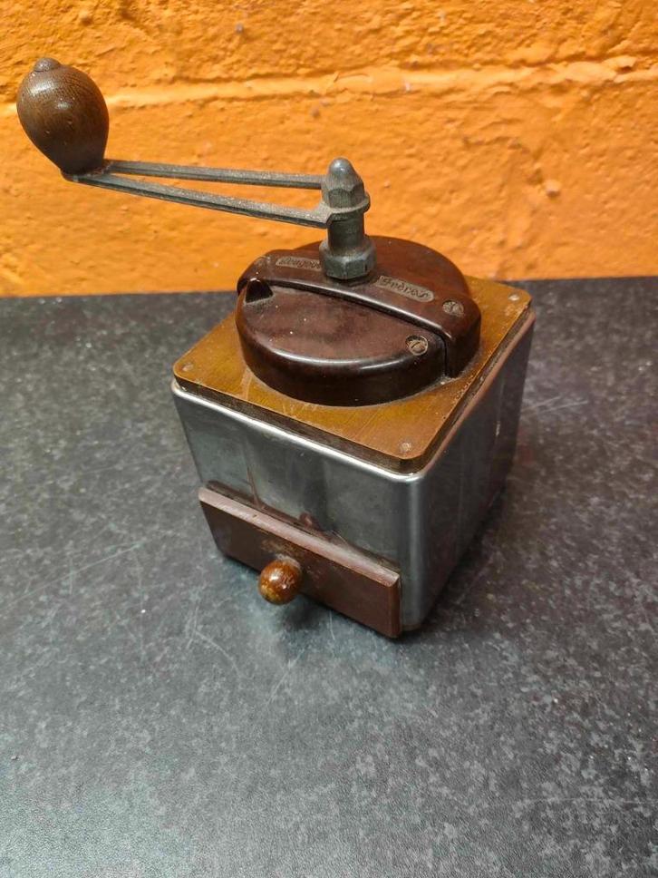 PEUGEOT PEUGINOX bakelieten koffiemolen, Antiek en Kunst, Antiek | Keukengerei, Ophalen of Verzenden