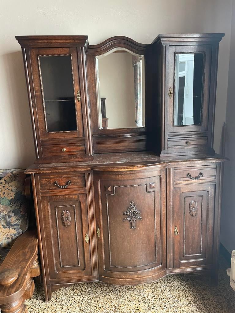 Armoire haute avec tablette en marbre, Enlèvement, Utilisé