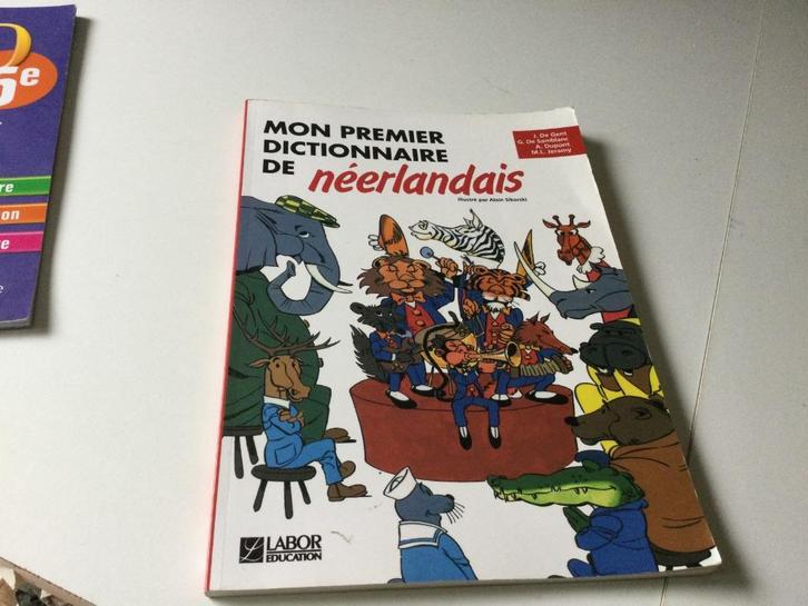 MON PREMIER DICTIONNAIRE EN NEERLANDAIS "LABOR EDUCATION", Antiquités & Art, Antiquités | Livres & Manuscrits, Enlèvement ou Envoi