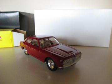 Solido Club/Alfa Romeo 2600 Sprint/ 1:43 /Neuf dans des boît disponible aux enchères