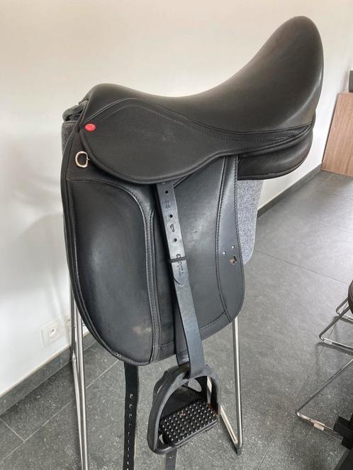 Edix Dresuurzadel 15’’, Dieren en Toebehoren, Paarden en Pony's | Zadels, Zo goed als nieuw, Dressuur, Ophalen