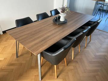 Eettafel hout/staal – 240x100 – moderne gezellige look beschikbaar voor biedingen