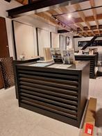 Tegeldisplay's showroom, Ophalen, Inrichting