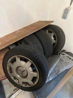 Winterbanden met velgen en mercedes wieldeksels 205/55/R16, Ophalen, Winterbanden, Band(en)