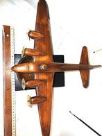 militaria wwe avion en bois artisanal sur marbre tbe, Collections, Enlèvement ou Envoi, Armée de l'air, Objet d'art