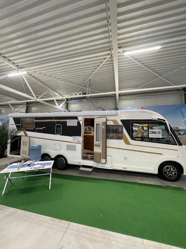 Eura Mobil I890 QB, Caravans en Kamperen, Mobilhomes, Bedrijf, tot en met 4, Integraal, Eura Mobil, Fiat, Diesel, Automaat, 8 meter en meer