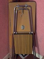 Table pour projecteur pliable, Enlèvement