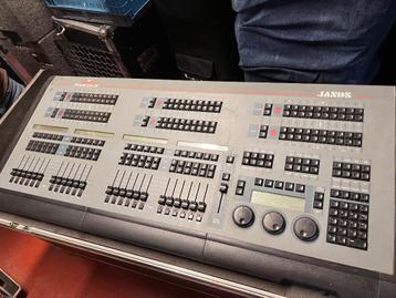 Lichttafel HOG600 in flightcase beschikbaar voor biedingen