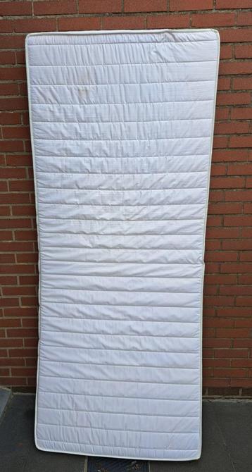Matras beschikbaar voor biedingen