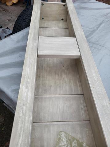 Babykamer: Spijlenbed + kleerkast + commode + schap beschikbaar voor biedingen