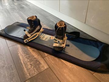 Ensemble de snowboard BURTON, fixations, bottes et sac ! ! !