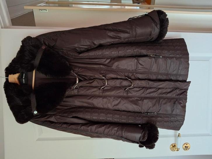 Damesanorak Gerry Weber donkerbruine maat 40, Kleding | Dames, Jassen | Zomer, Zo goed als nieuw, Maat 38/40 (M), Ophalen