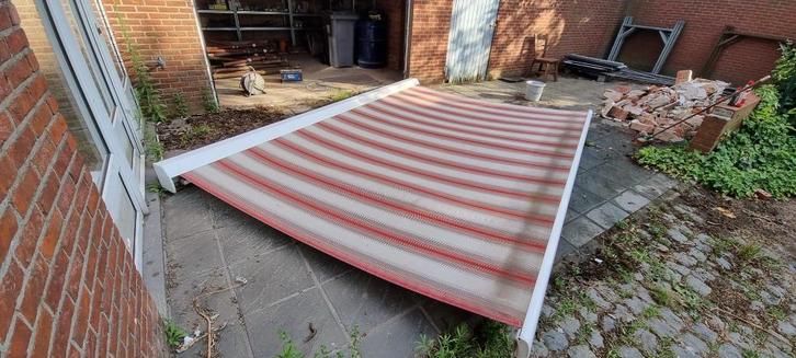 Elektrische zonneluifel, Tuin en Terras, Zonneschermen, Gebruikt, Knikarmscherm, 250 cm tot 450 cm, Elektrisch, Ophalen