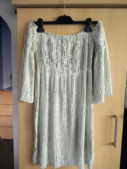 Feestkleedjes., Kleding | Dames, Jurken, Zo goed als nieuw, Overige kleuren, Knielengte, Ophalen of Verzenden