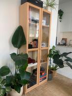 Boekenkast met deuren, Huis en Inrichting, Kasten | Vitrinekasten, Ophalen, Zo goed als nieuw, Met deur(en)