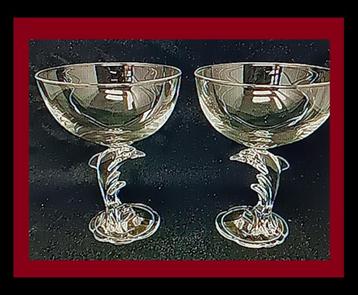 4 coupes à  champagneen cristal  pied dauphin  beschikbaar voor biedingen